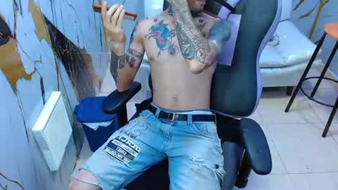 boy_tatto77 online show from 06/13/26, 12:47