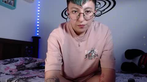 Edward ftm trans queerslave online show from 11/22/25, 01:59