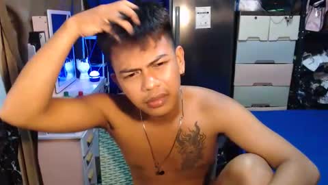 boyax16 online show from 09/21/25, 05:14