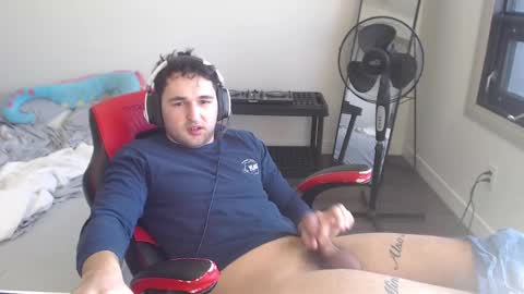 Snapshot of boybigcocks chatting on 02/20/25, 08:36 For business or to fuck me contact me boybigcocks Follow my OF online show from 02/20/25, 08:36