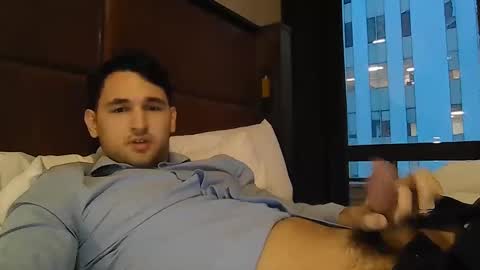 Snapshot of boybigcocks chatting on 02/27/25, 10:42 For business or to fuck me contact me boybigcocks Follow my OF online show from 02/27/25, 10:42