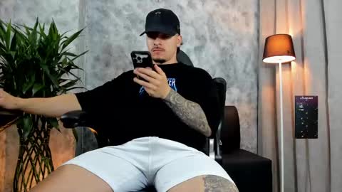 boyc02_ online show from 12/01/25, 12:21