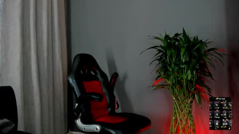 Snapshot of boyc02_ chatting on 05/14/26, 03:57 boyc02_ online show from 05/14/26, 03:57