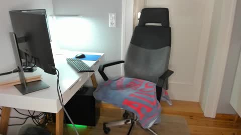 Julian online show from 03/13/26, 05:08