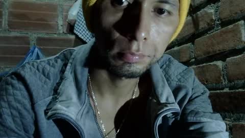 Snapshot of boycumlatino21 chatting on 04/20/26, 02:25 Boy online show from 04/20/26, 02:25