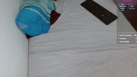 Snapshot of boyg_hots chatting on 01/16/25, 12:23 boyg_hots online show from 01/16/25, 12:23