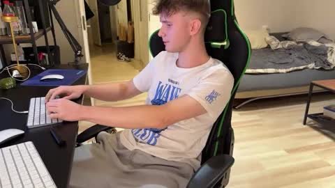 Eddie online show from 12/14/24, 10:50