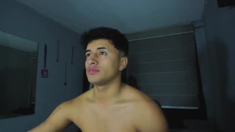 Snapshot of boylatin_777 chatting on 01/11/25, 10:40 miguel  online show from 01/11/25, 10:40