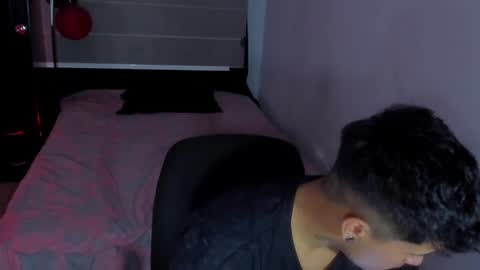 Snapshot of boylatin_777 chatting on 01/15/25, 09:13 miguel  online show from 01/15/25, 09:13