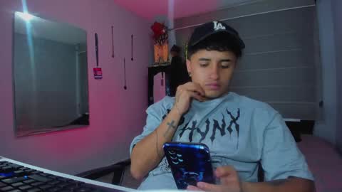 Snapshot of boylatin_777 chatting on 01/16/25, 01:37 miguel  online show from 01/16/25, 01:37