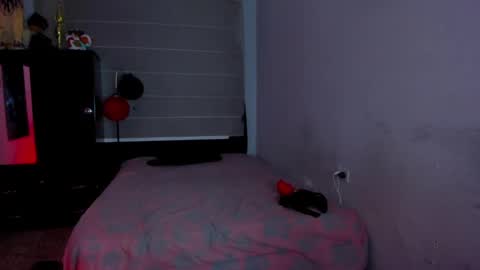 Snapshot of boylatin_777 chatting on 01/22/25, 01:42 miguel  online show from 01/22/25, 01:42