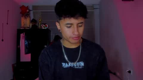 Snapshot of boylatin_777 chatting on 01/23/25, 03:05 miguel  online show from 01/23/25, 03:05