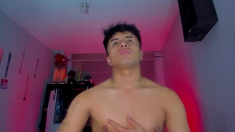 Snapshot of boylatin_777 chatting on 01/28/25, 06:27 miguel  online show from 01/28/25, 06:27