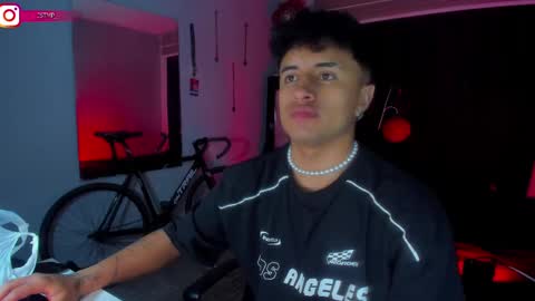 Snapshot of boylatin_777 chatting on 02/10/25, 04:52 miguel  online show from 02/10/25, 04:52