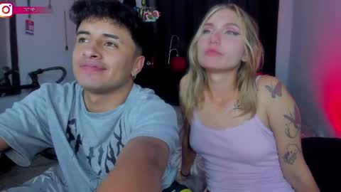 Snapshot of boylatin_777 chatting on 02/12/25, 04:23 miguel  online show from 02/12/25, 04:23