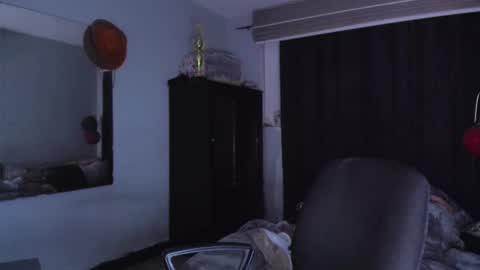 Snapshot of boylatin_777 chatting on 03/04/25, 03:22 miguel  online show from 03/04/25, 03:22