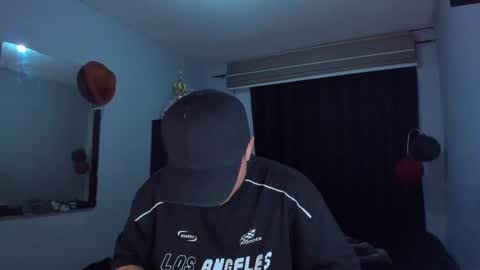 Snapshot of boylatin_777 chatting on 03/07/25, 05:18 miguel  online show from 03/07/25, 05:18