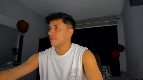 Snapshot of boylatin_777 chatting on 03/10/25, 04:49 miguel  online show from 03/10/25, 04:49