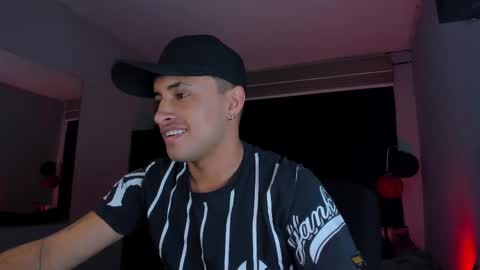 Snapshot of boylatin_777 chatting on 03/11/25, 03:26 miguel  online show from 03/11/25, 03:26