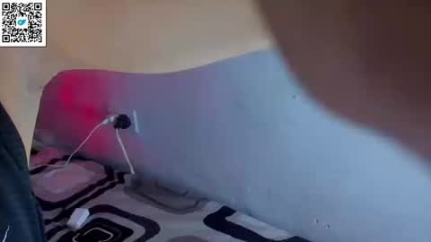 Snapshot of boylatin_777 chatting on 09/10/25, 09:15 miguel  online show from 09/10/25, 09:15