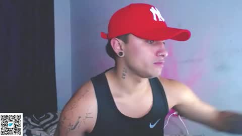 Snapshot of boylatin_777 chatting on 09/23/25, 07:11 miguel  online show from 09/23/25, 07:11