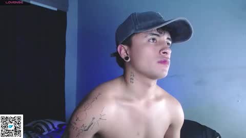 Snapshot of boylatin_777 chatting on 09/26/25, 07:12 miguel  online show from 09/26/25, 07:12