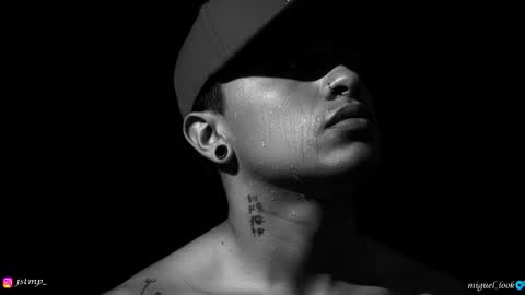 Snapshot of boylatin_777 chatting on 10/06/25, 10:29 miguel  online show from 10/06/25, 10:29