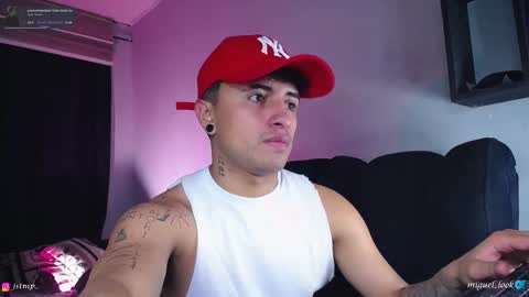 Snapshot of boylatin_777 chatting on 10/09/25, 04:54 miguel  online show from 10/09/25, 04:54