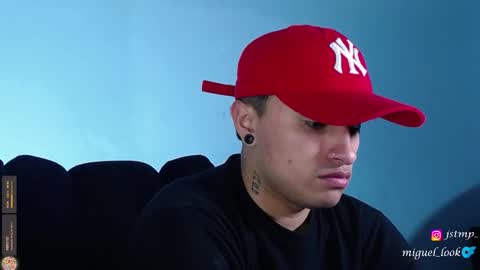 Snapshot of boylatin_777 chatting on 10/13/25, 05:40 miguel  online show from 10/13/25, 05:40