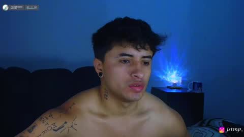 Snapshot of boylatin_777 chatting on 10/21/25, 09:54 miguel  online show from 10/21/25, 09:54