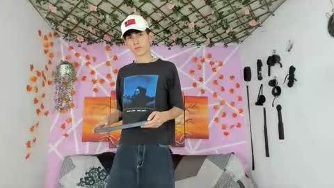 Snapshot of boys4hot_777 chatting on 02/28/25, 01:37 boys4hot_777 online show from 02/28/25, 01:37