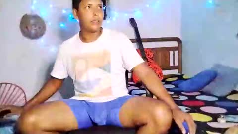 Snapshot of boysex1124 chatting on 12/19/24, 07:18 andrew online show from 12/19/24, 07:18