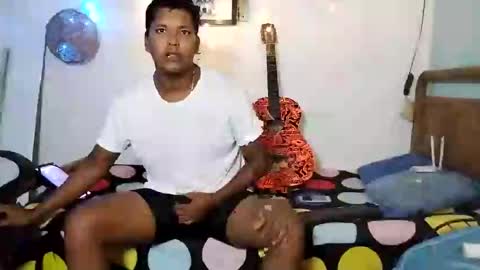 Snapshot of boysex1124 chatting on 01/22/25, 11:23 andrew online show from 01/22/25, 11:23