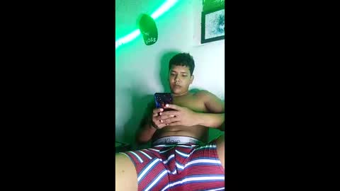 Snapshot of boysex1124 chatting on 02/05/26, 12:59 andrew online show from 02/05/26, 12:59