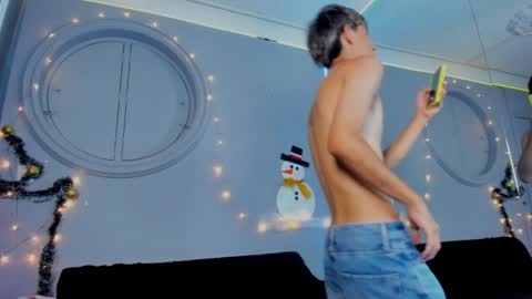 Snapshot of boysweet_boys chatting on 12/05/24, 10:01 Paul and Max online show from 12/05/24, 10:01