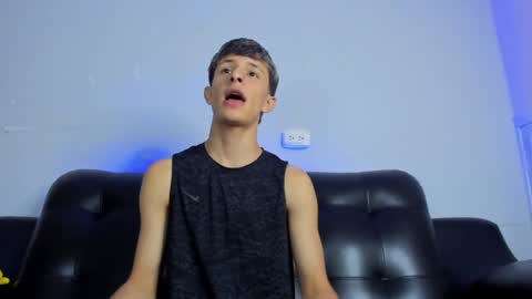 Snapshot of boysweet_boys chatting on 01/25/25, 07:18 Paul and Max online show from 01/25/25, 07:18