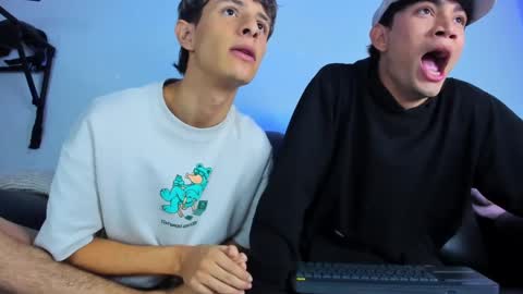 Snapshot of boysweet_boys chatting on 02/10/25, 09:25 Paul and Max online show from 02/10/25, 09:25