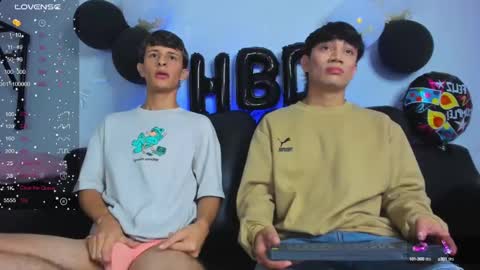 Snapshot of boysweet_boys chatting on 02/15/25, 09:59 Paul and Max online show from 02/15/25, 09:59