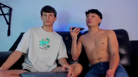 Snapshot of boysweet_boys chatting on 02/25/25, 10:18 Paul and Max online show from 02/25/25, 10:18