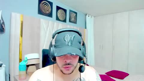 Snapshot of boyxxsexx69 chatting on 09/13/25, 03:28 Mateo online show from 09/13/25, 03:28