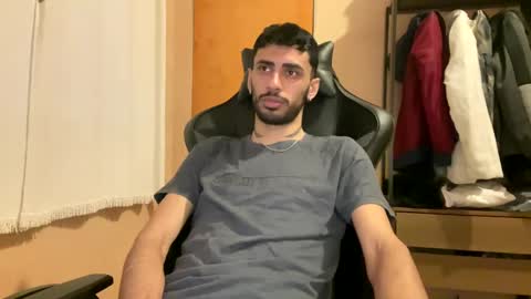 boyzinm2 online show from 09/19/25, 09:37