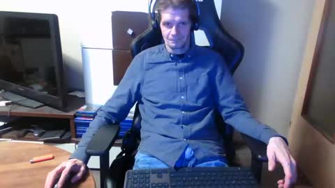 Snapshot of bponie1 chatting on 12/07/24, 11:12 bponie1 online show from 12/07/24, 11:12