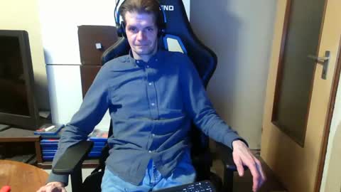 Snapshot of bponie1 chatting on 01/24/25, 10:30 bponie1 online show from 01/24/25, 10:30