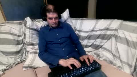 Snapshot of bponie1 chatting on 09/21/25, 01:51 bponie1 online show from 09/21/25, 01:51