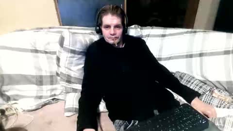 bponie1 online show from 11/15/25, 03:59