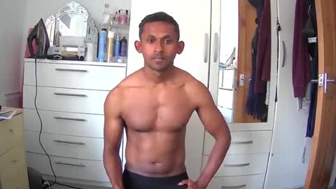 br0wn_prince24 online show from 07/09/26, 11:58