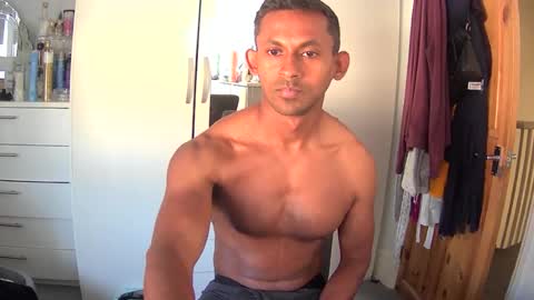br0wn_prince24 online show from 07/12/26, 08:38