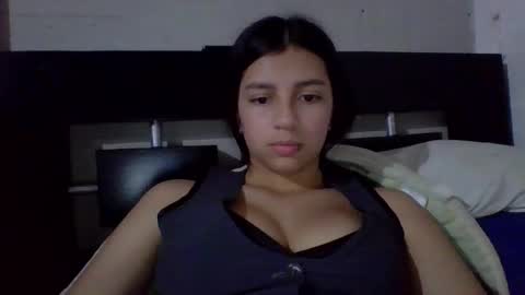 Snapshot of brad_and_emma293215 chatting on 02/05/26, 09:19 brad_and_emma293215 online show from 02/05/26, 09:19