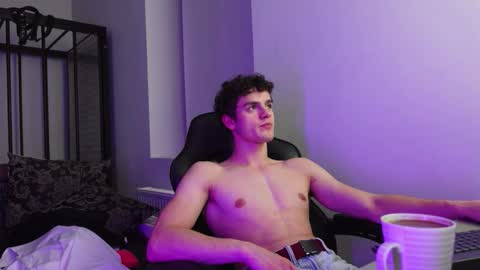 Snapshot of brad_holloway chatting on 11/13/25, 07:13 BRAD HOLLOWAY online show from 11/13/25, 07:13