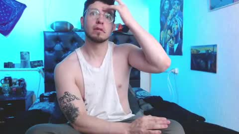 brad hot boy online show from 12/17/24, 05:15